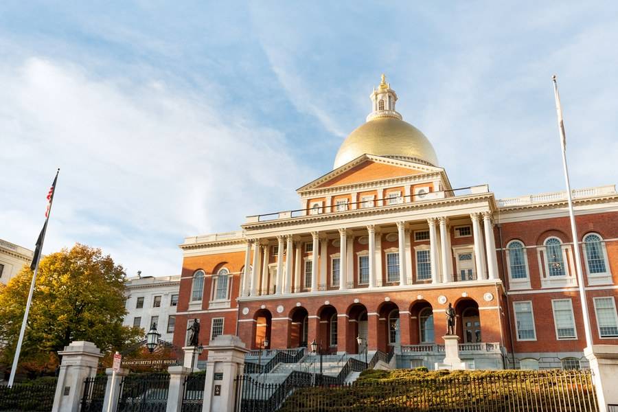 Életvédők több ezer aláírást gyűjtenek a massachusettsi abortusztörvény megállításáért